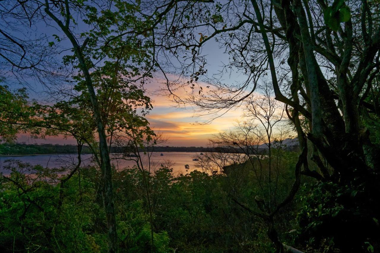 Menjangan Ecolodge - Chse Certified Banyuwedang Екстериор снимка