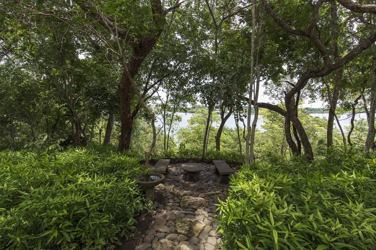 Menjangan Ecolodge - Chse Certified Banyuwedang Екстериор снимка
